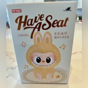 NEW IN BOX “Sisi” AUTHENTIC THE MONSTERS Have a Seat Vinyl Plush LABUBU